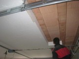 Чем обшить потолок в частном доме: советы мастера